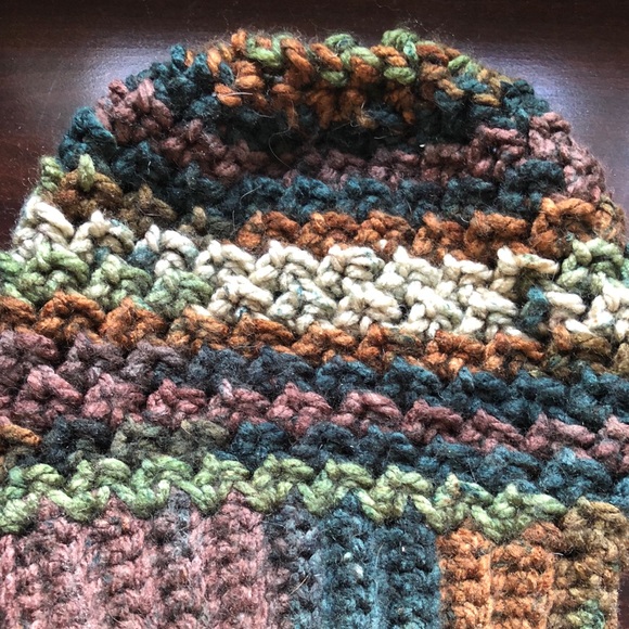 🆕 Handknitted Green and Brown Wool Knit Hat 💚 - Picture 3 of 5